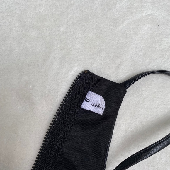 Leather halter top - Picture 3 of 3